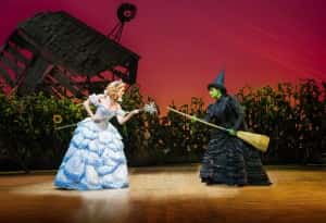 Glinda and Elphaba (a previous cast). Photo credit: Matt Crockett