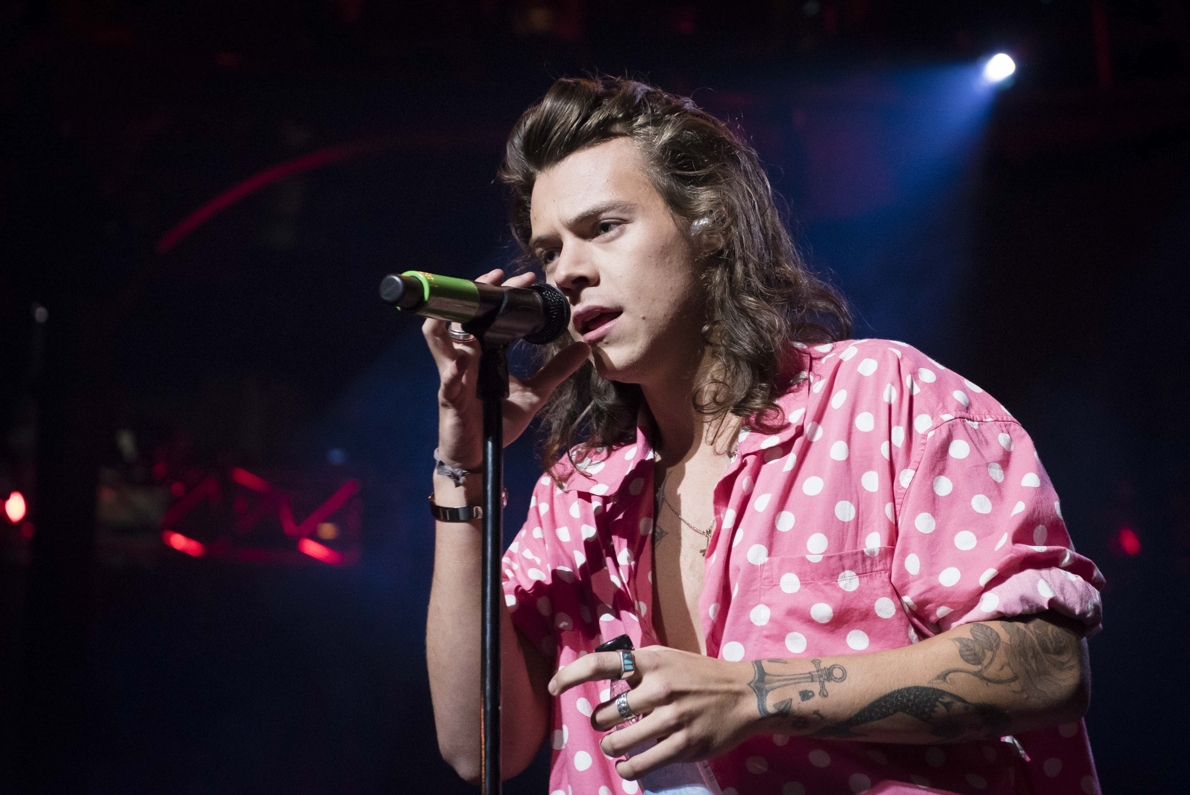 Review: Harry Styles’ Debut Single, Sign Of The Times