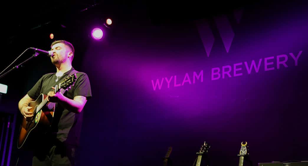 Review and interview: Seán McGowan wows at the Wylam Brewery and why supporting Billy Bragg is a dream come true