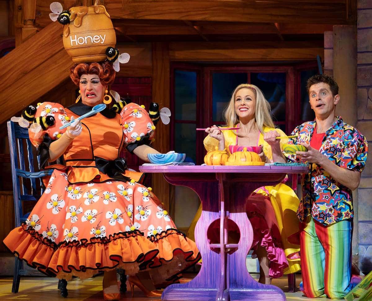 Review : Goldilocks and the Three Bears