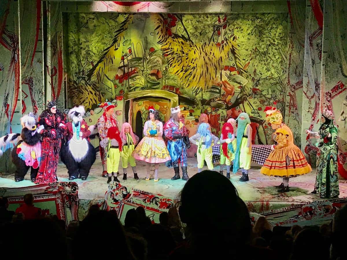 Theatre Review: Snow White Pantomime